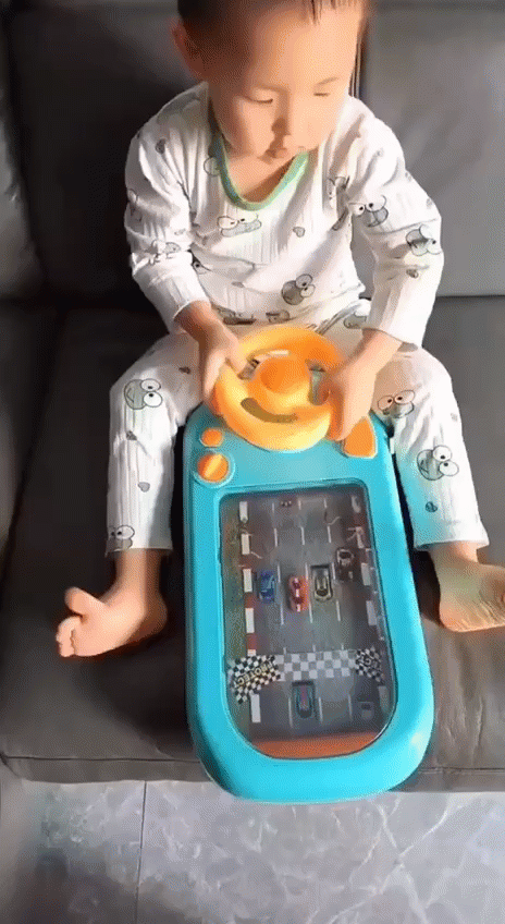 Un Jouet de Voiture pour enfant